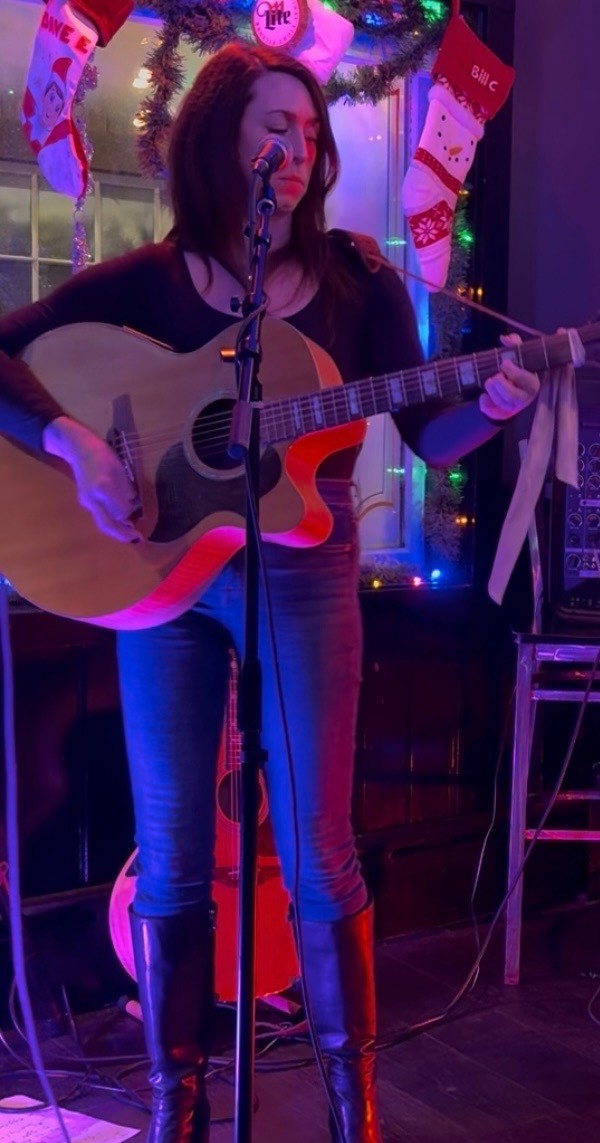 Melissa Faith Capezio performing